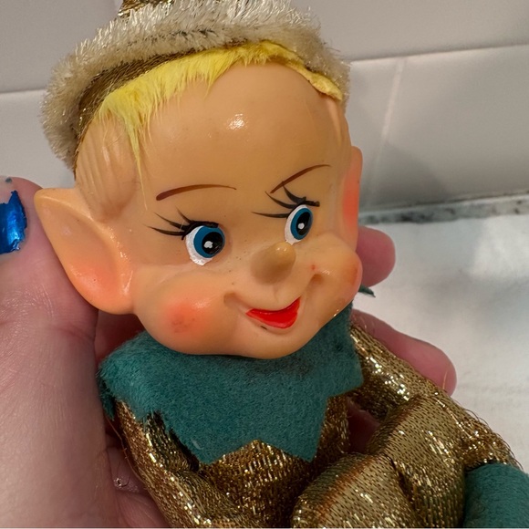 Vintage “Knee Hugger” Elf or Pixie Christmas Ornament - Picture 3 of 9